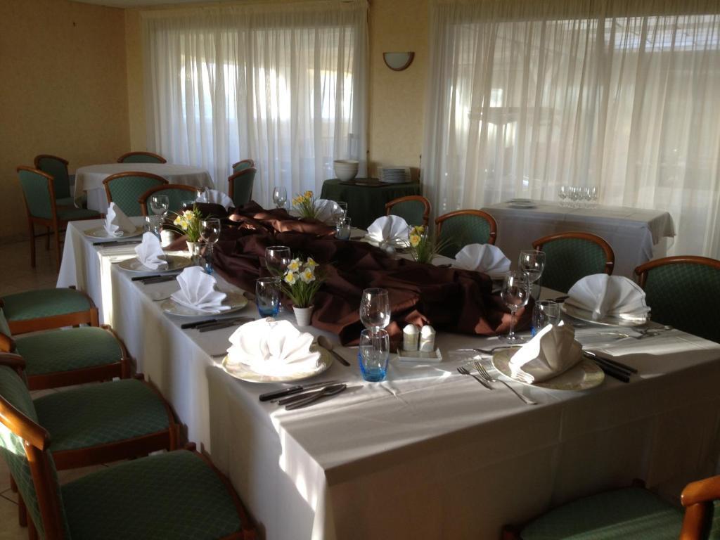 אואה Hotel De La Sirene מראה חיצוני תמונה